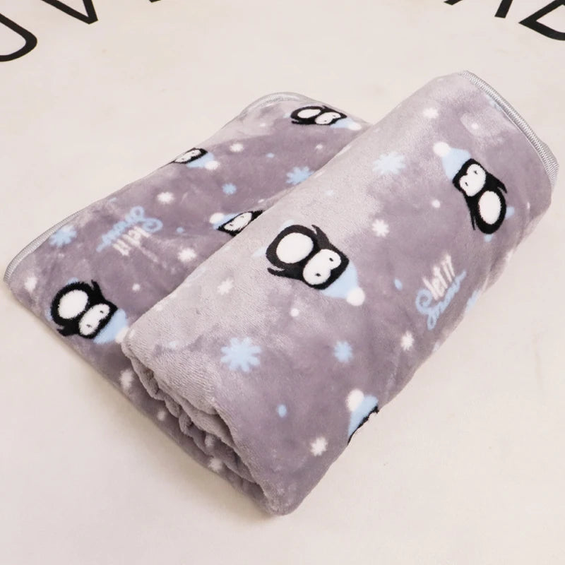 New Summer Dog Blanket Pet Air Conditioning Blanket Soft Touch Flannel Bed Blanket Cartoon Cat Dog Comfortable Sleep Blanket