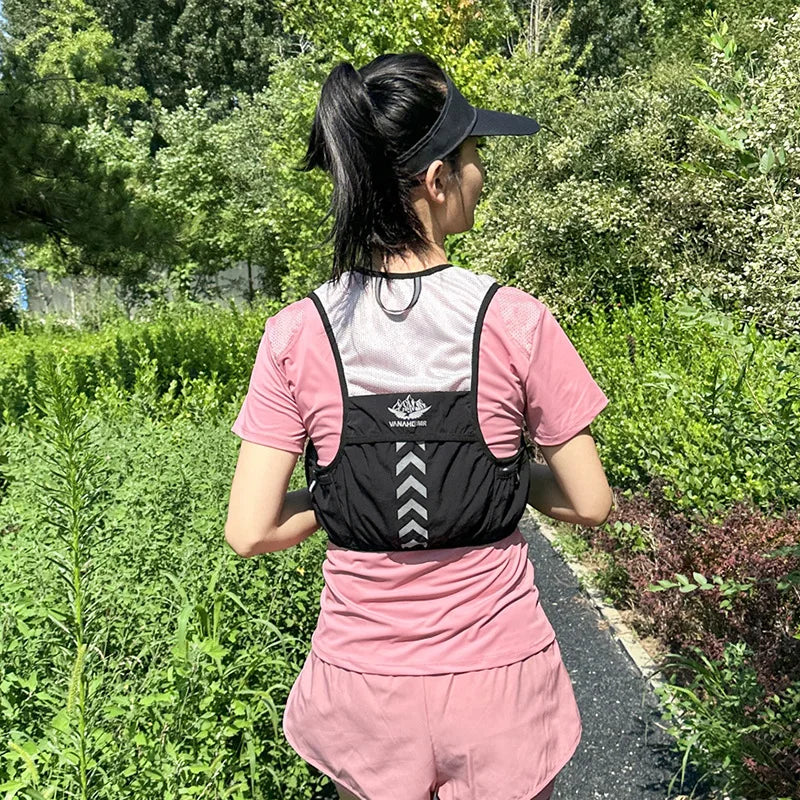 Lightweight Running Backpack Hydration Vest Suitable for Bicycle Men Women Marathon Hiking Ultra-light Portable 2L 500ml Kettles