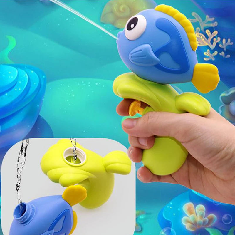 Portable Handheld Fish Spray Toy Summer Outdoor Beach Water Squirter Swimming Pool Fight Toy For Boy Girl Gift